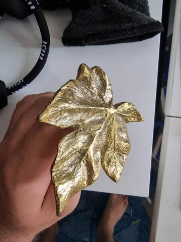 Ist das echtes Gold oder doch nur Stahl mit einer goldenen Lackierung?