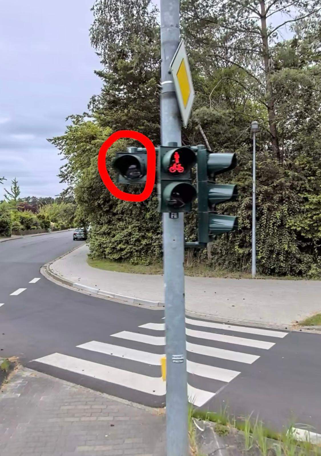 Ist Das Ein Ampelblitzer? (Auto, Polizei, Verkehr)