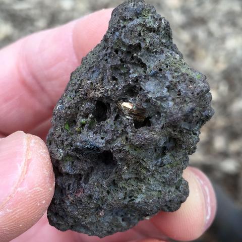 Stein, Schlacke oder Meteoriten? - (Freizeit, Steine, Geologie)