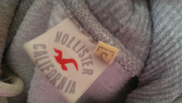 ... - (Fake, Hollister)