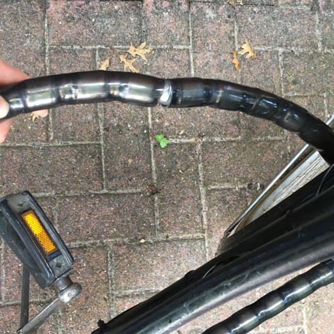 Steht - (Fahrrad, Stehlversuch oder nicht)