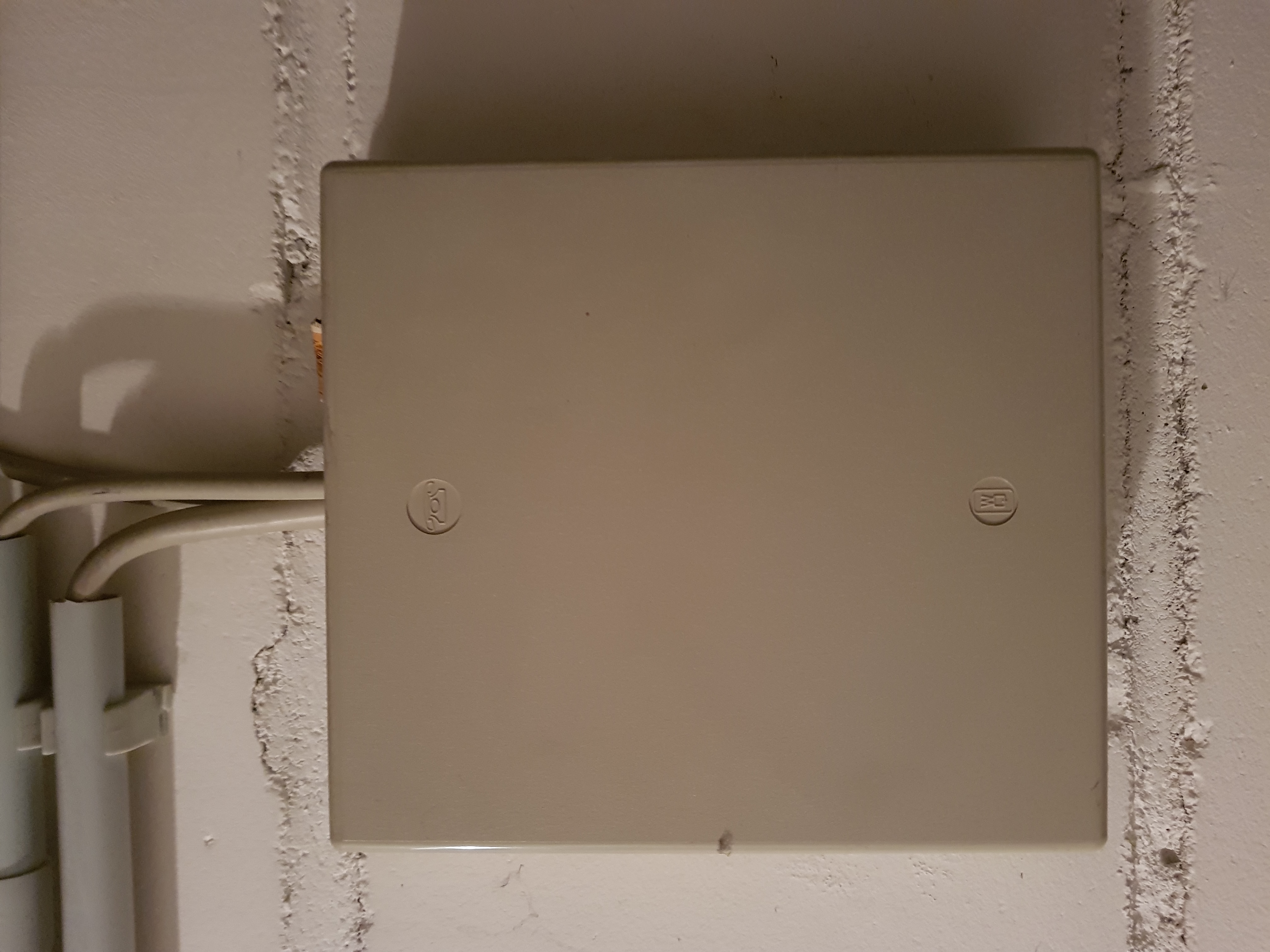 Ist das mein APL Hausanschlusskasten? (Internet, Telefon, Telekom)