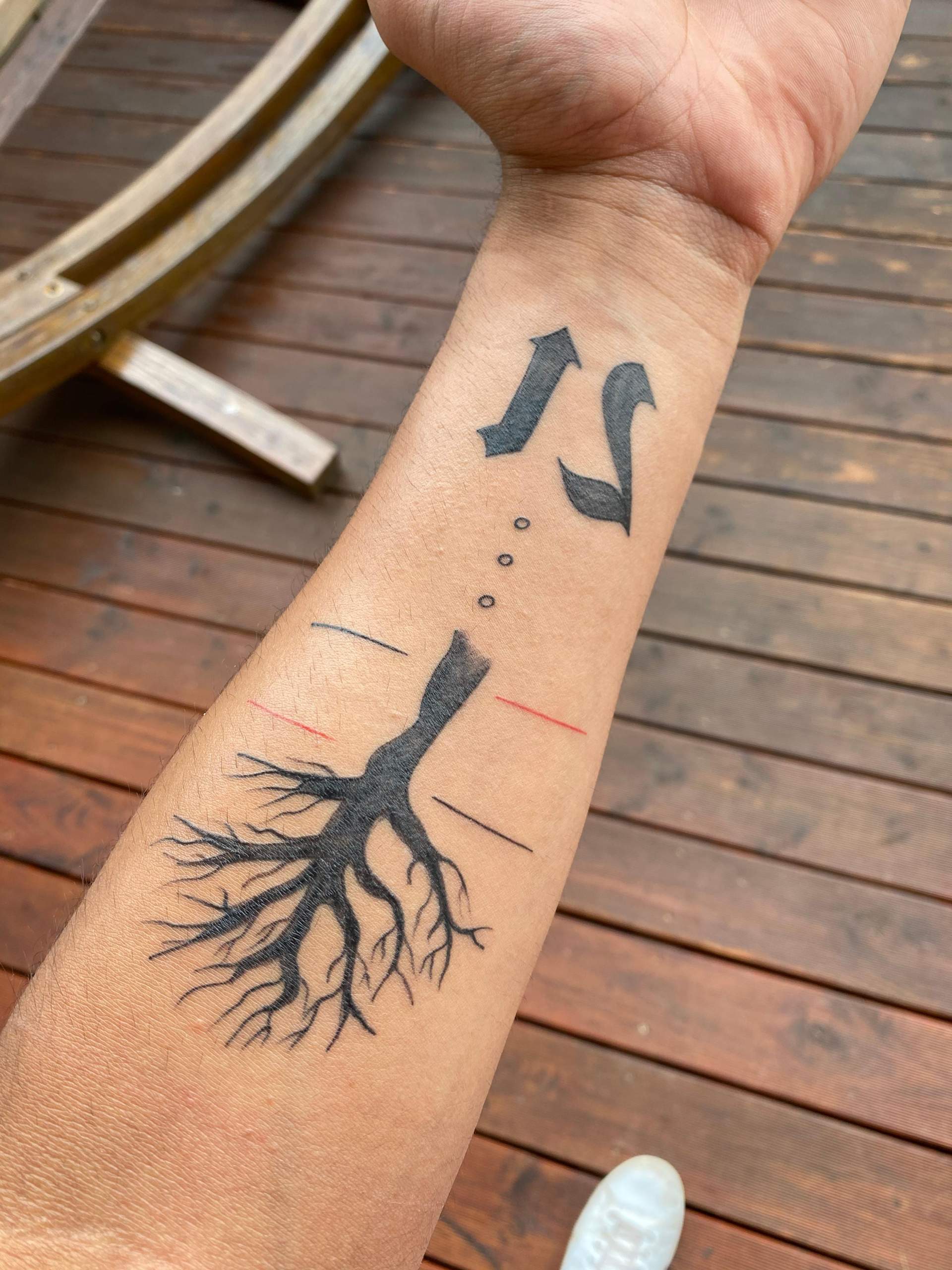 Ist das normal nach 2 Wochen eines neuen Tattoo? (Hautpflege, Heilung