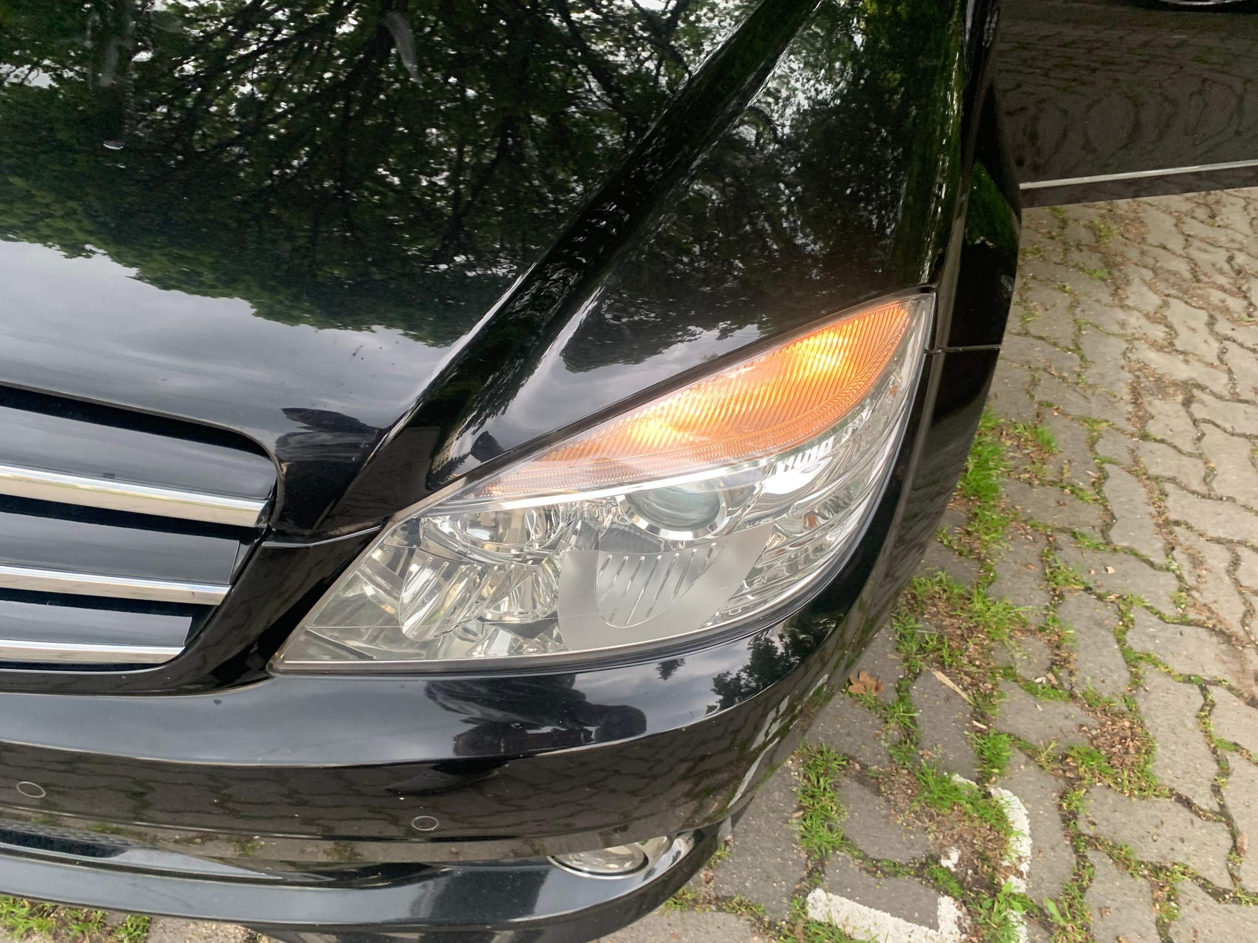 Ist das Parklicht defekt links ? (Auto)