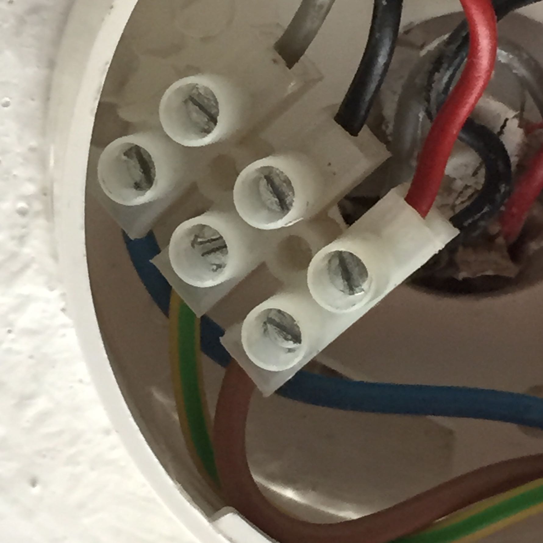 Ist Das Richtig Angeschlossen Strom Elektrik Elektro Ist Das Richtig Angeschlossen Strom Elektrik Elektro