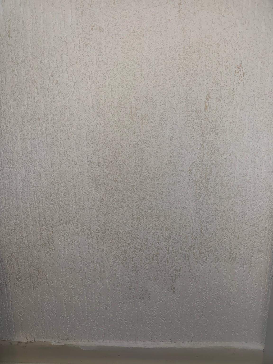 Ist das Schimmel an der wand oder was könnte es sein? (Wohnung)