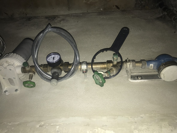 Ist der Wasserdruck hier hoch? (Heizung, Wasserleitung)