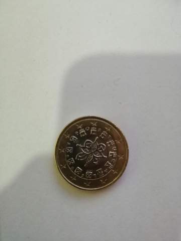 Ist diese 1Euro Münze eine Fehlprägung und wie viel würde sie kosten?