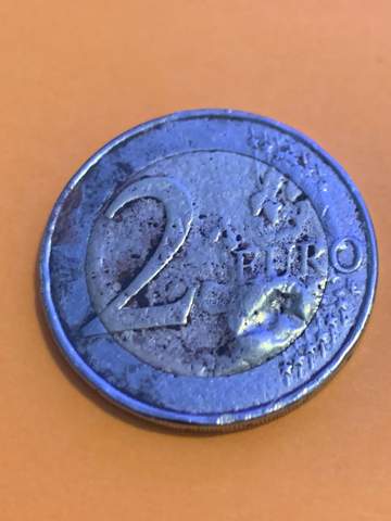 - (Geld, Wert, Münzen)