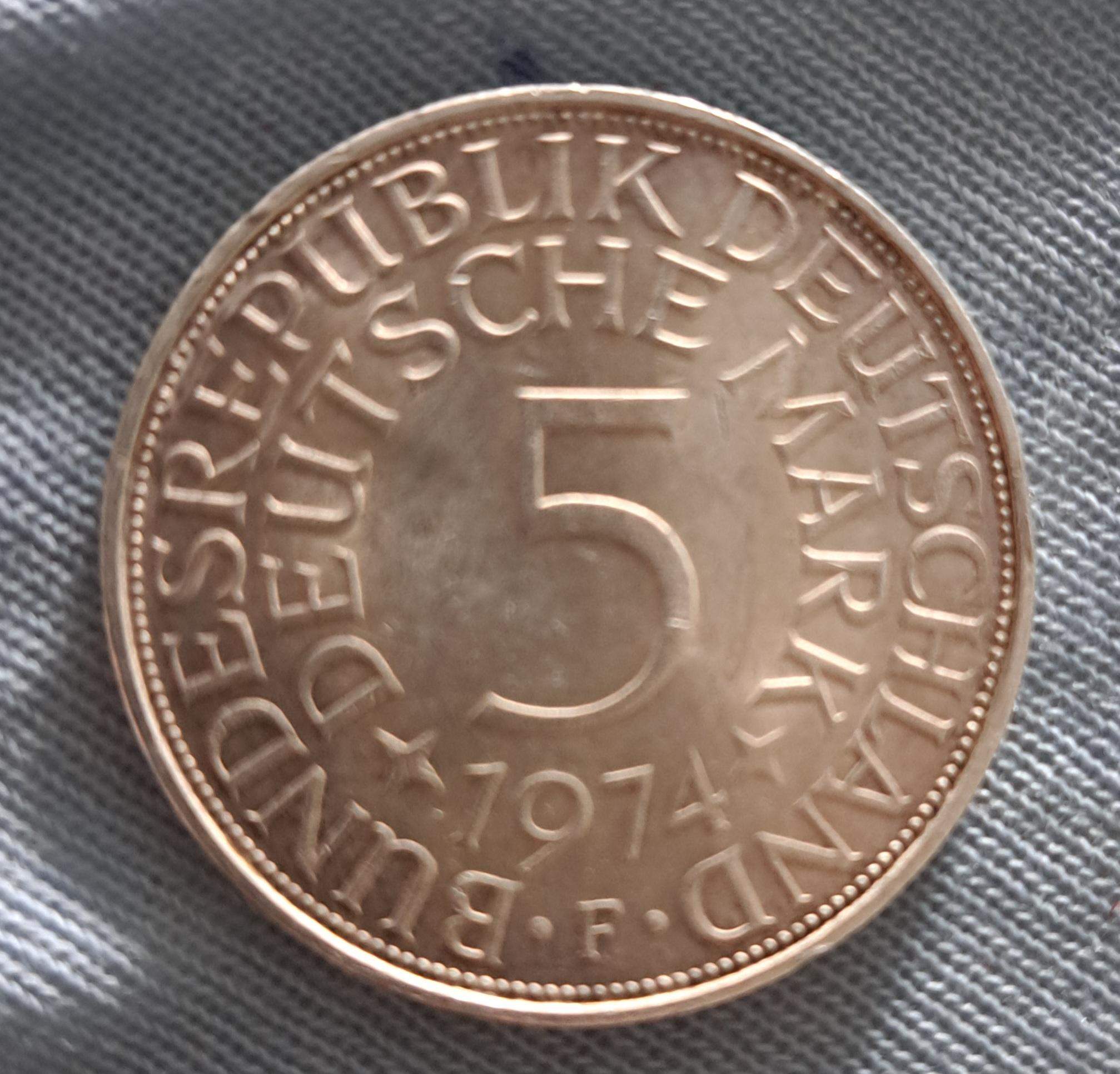 Ist diese 5 Mark Münze was wert? (Geld, Münzen, Antiquitäten)