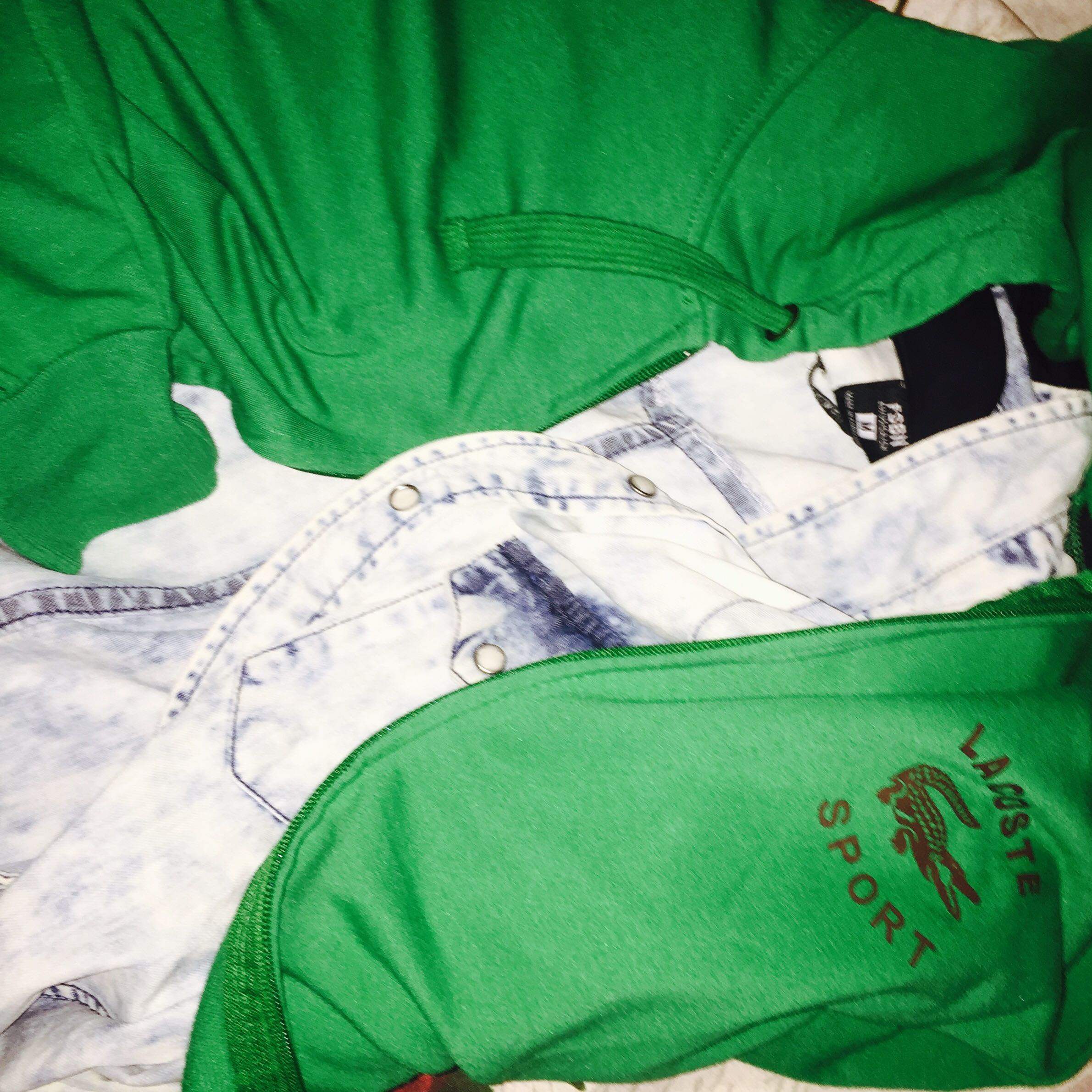 Ist Diese Lacoste Jacke Gef lscht Oder Orginal Fake Original ist-diese-lacoste-jacke-gef-lscht-oder-orginal-fake-original