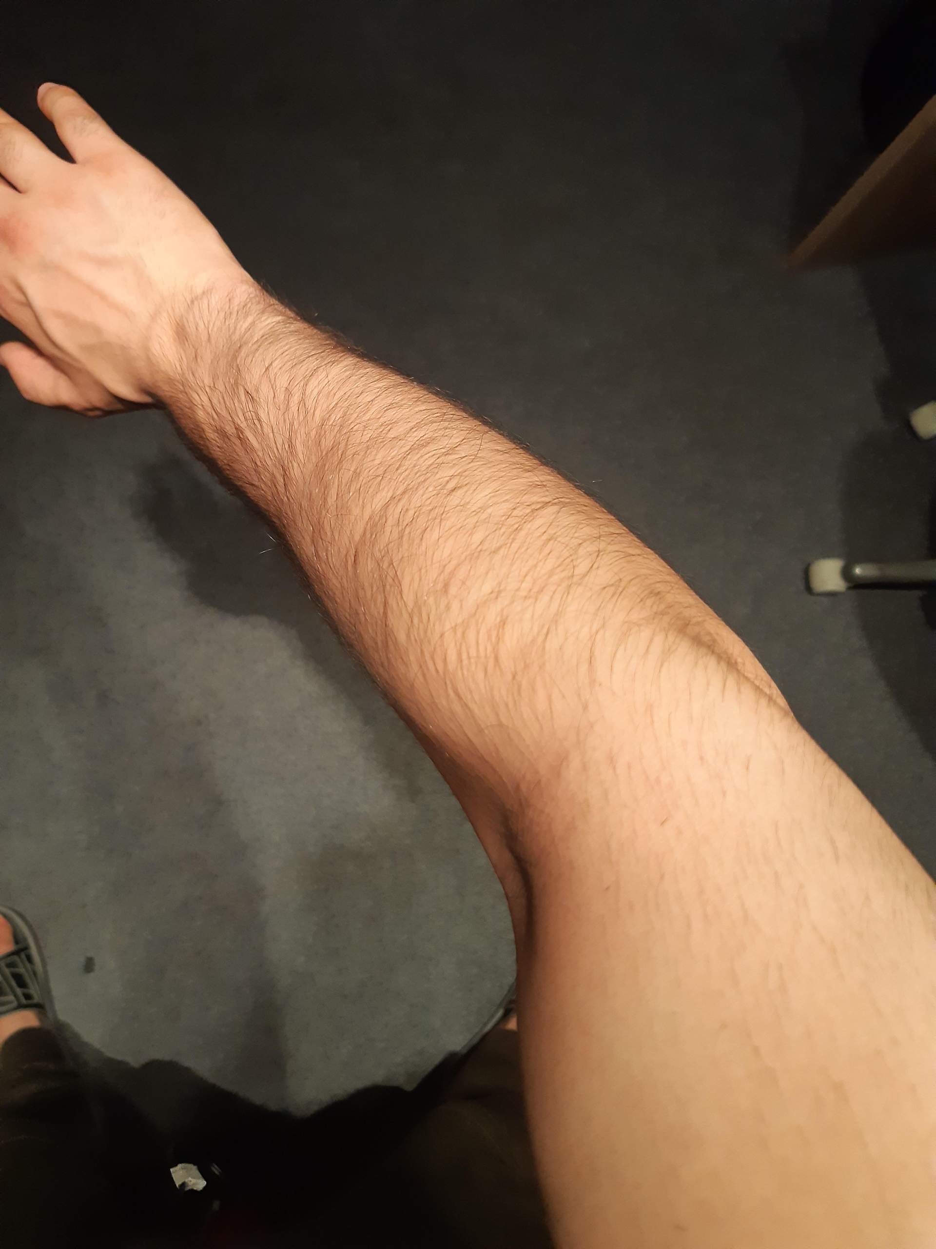 Behaarte frau stark Stark