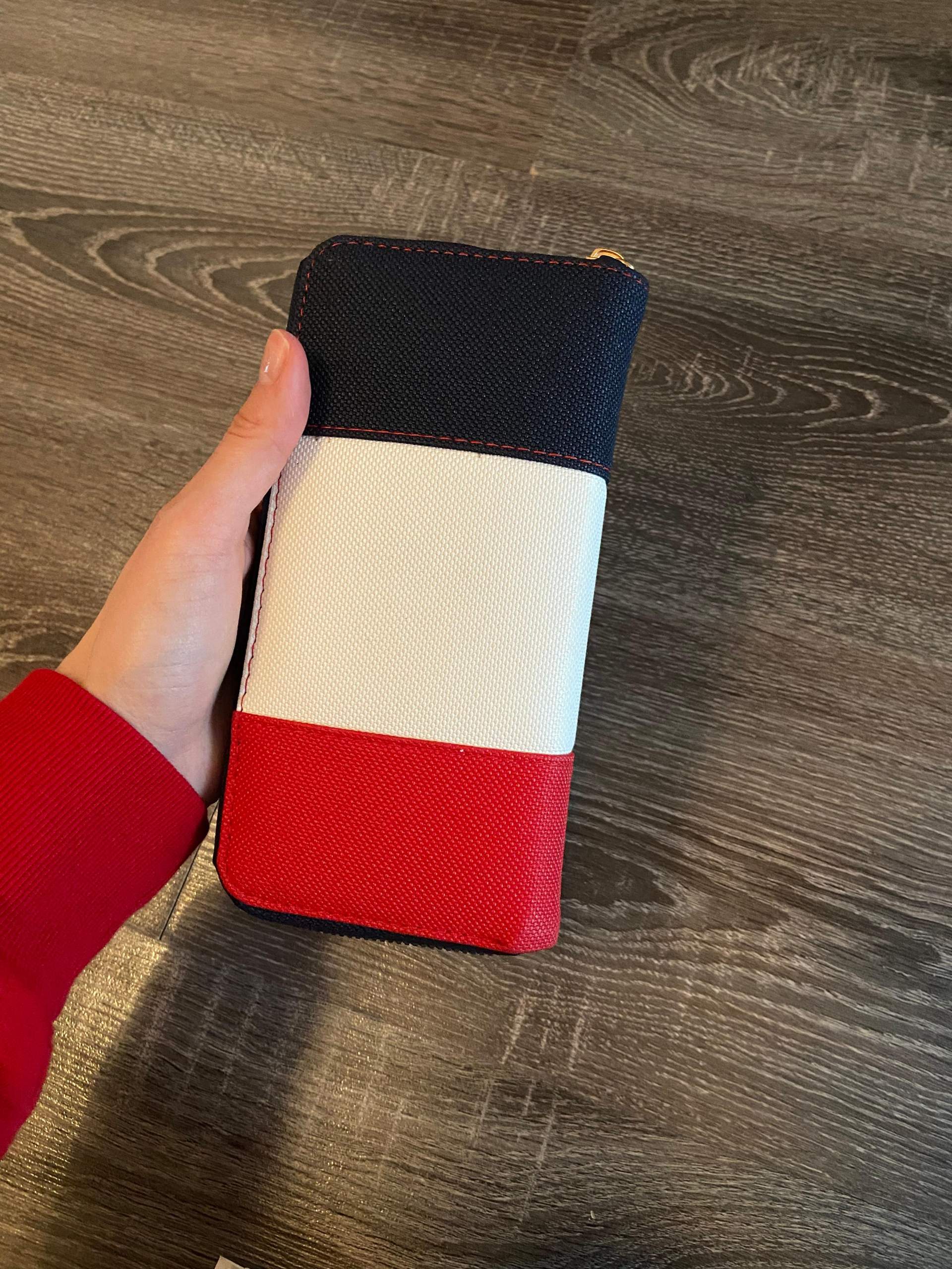 Ist dieser Tommy Hilfiger Portmonee gefälscht o echt? (Fake, Portemonnaie)