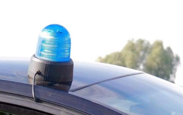 Ist es erlaubt mit so einem Blaulicht zu fahren? (Auto, Polizei, Feuerwehr)