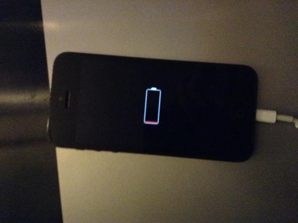 Ist mein iPhone 5 tiefentladen? (Akku, Streifen, Akkutausch)