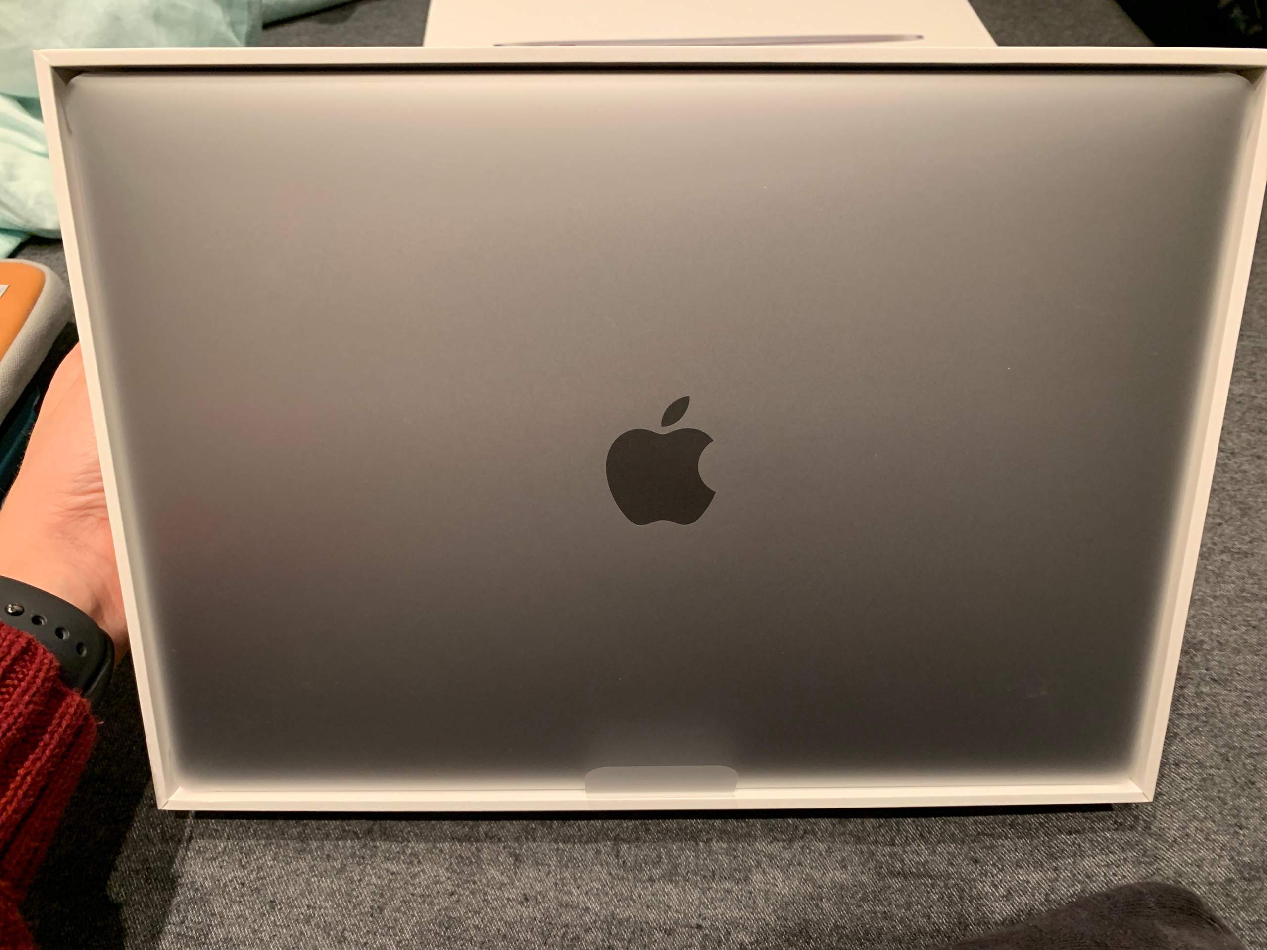 Macbook Air Space Grau Oder Silber Ist mein MacBook Air Silber oder Space Grau? (Computer, Technik, Apple)