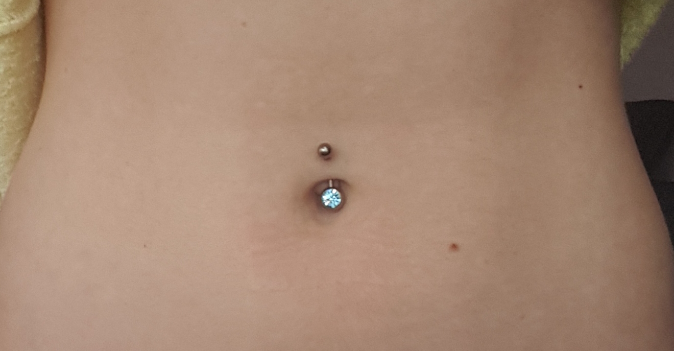 Wie Sieht Ein Entzündetes Bauchnabelpiercing Aus