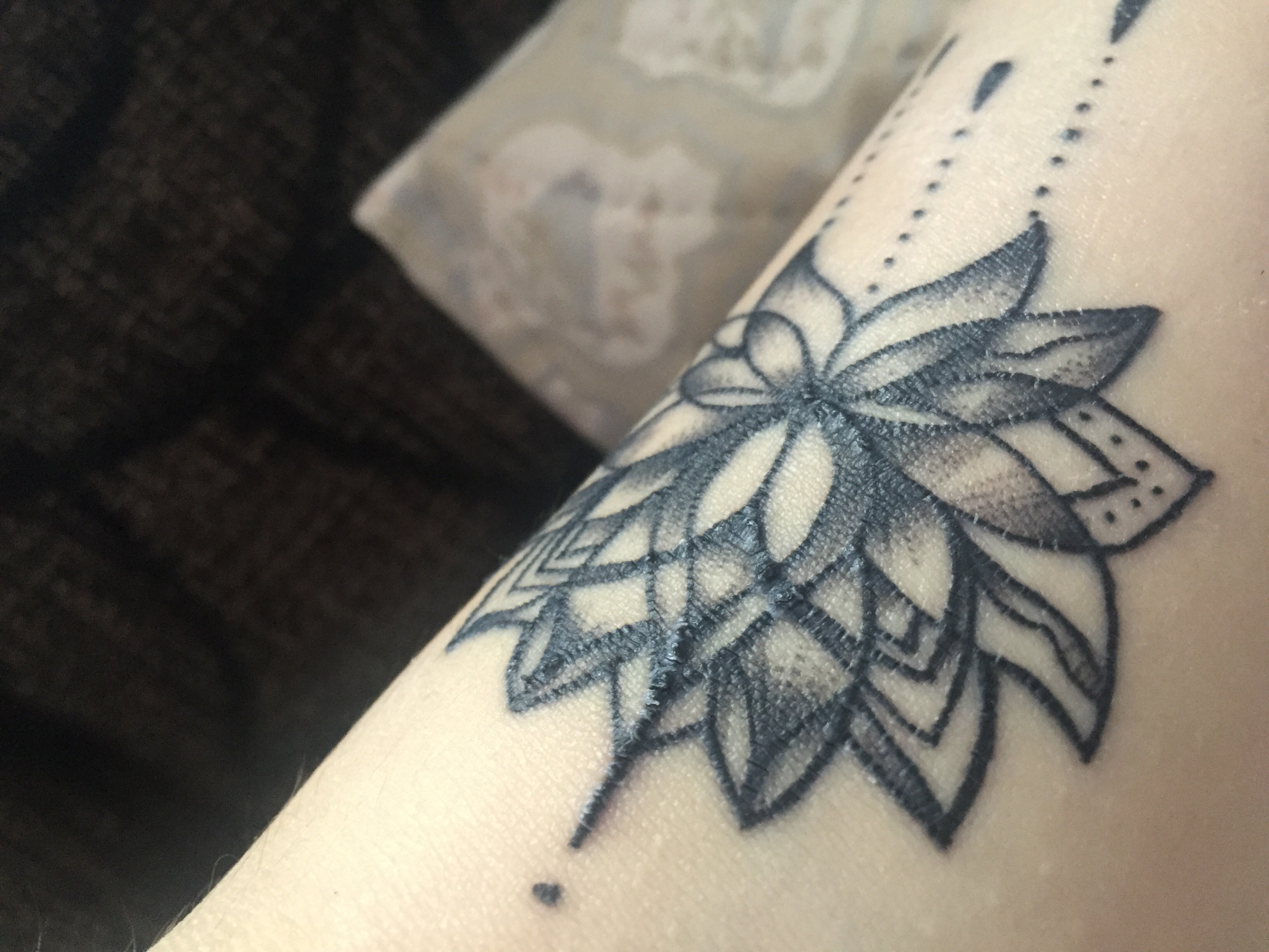Ist mein tattoo vernarbt? Hilfe!? (Tattoopflege)