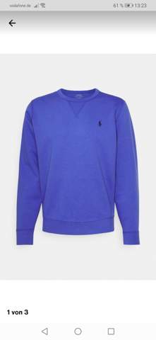 Ist von diesem Pullover die farbe eher royal blau oder neigt das zu Lila?