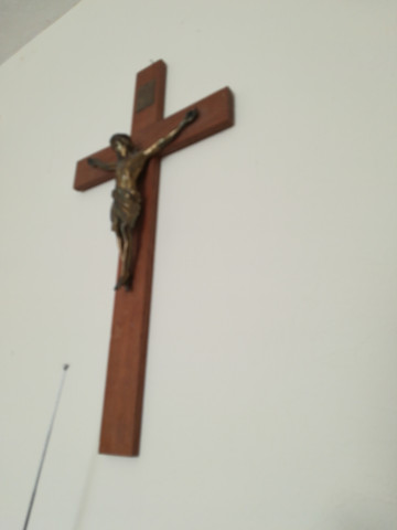 Jesus Kreuz Uber Bett Schon Oder Wieder Weg Machen Christentum Katholisch Jesus Christus