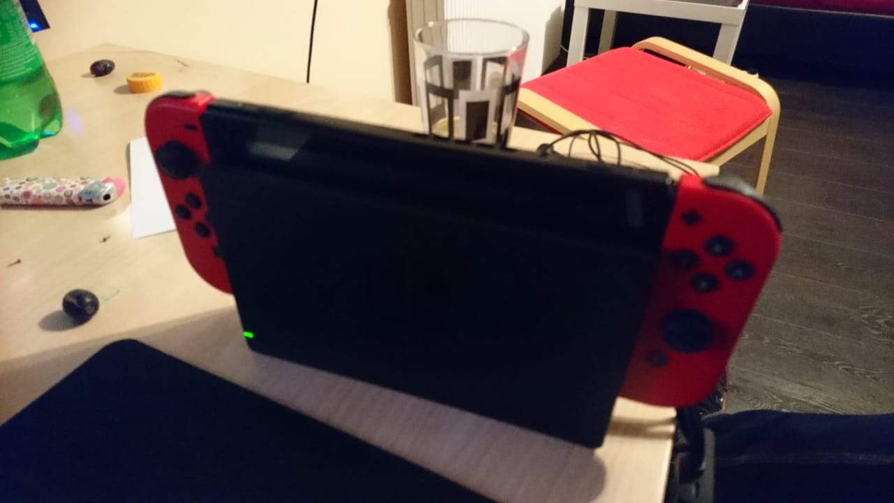 JoyCons auf der Switch laden nicht? (Nintendo, Nintendo Switch, JoyCon)