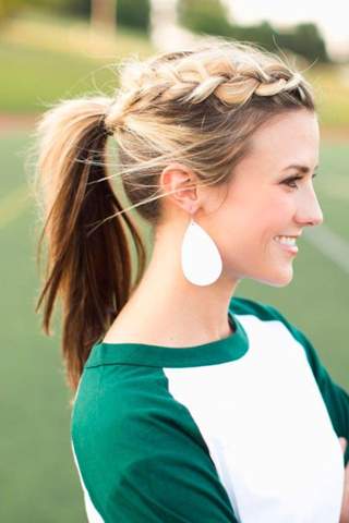 Junge Lange Haare Zum Sport Frisuren Gesellschaft Pubertat Style