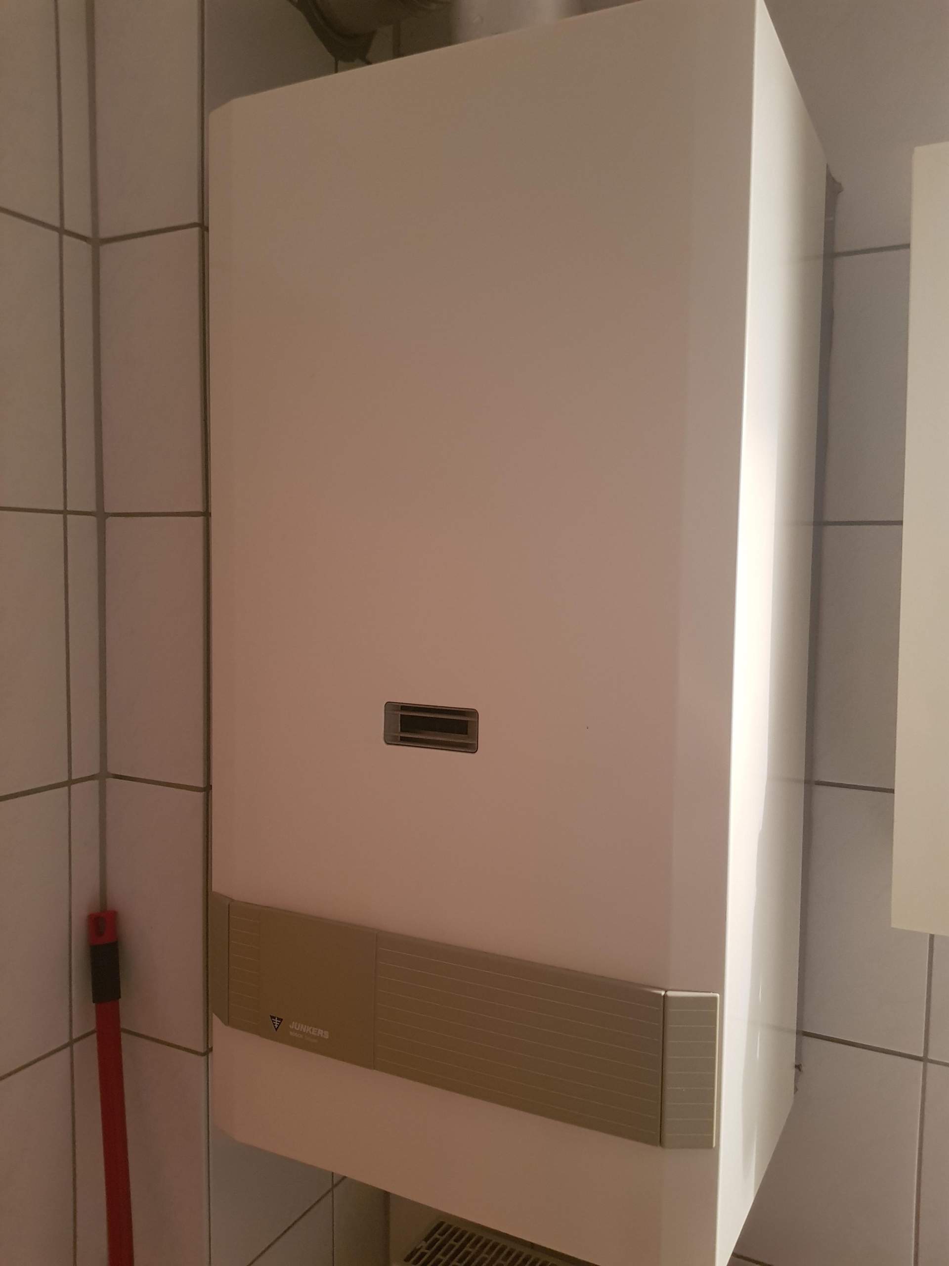 Junkers TRQ 21(bosch gruppe) terme wasser nachfüllen? (Technik, Heizung, Therme)