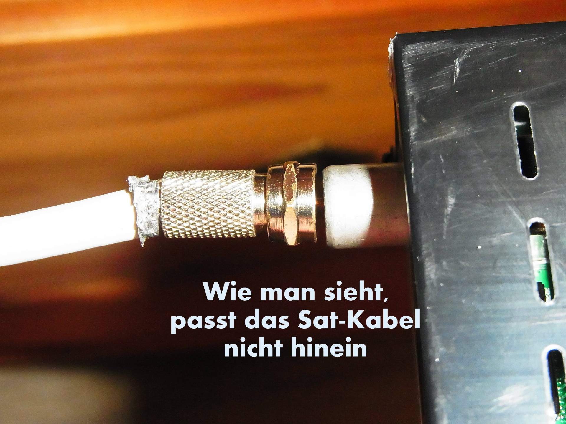 Kabel von der SatSchüssel passt nicht in neuen Receiver hat jemand