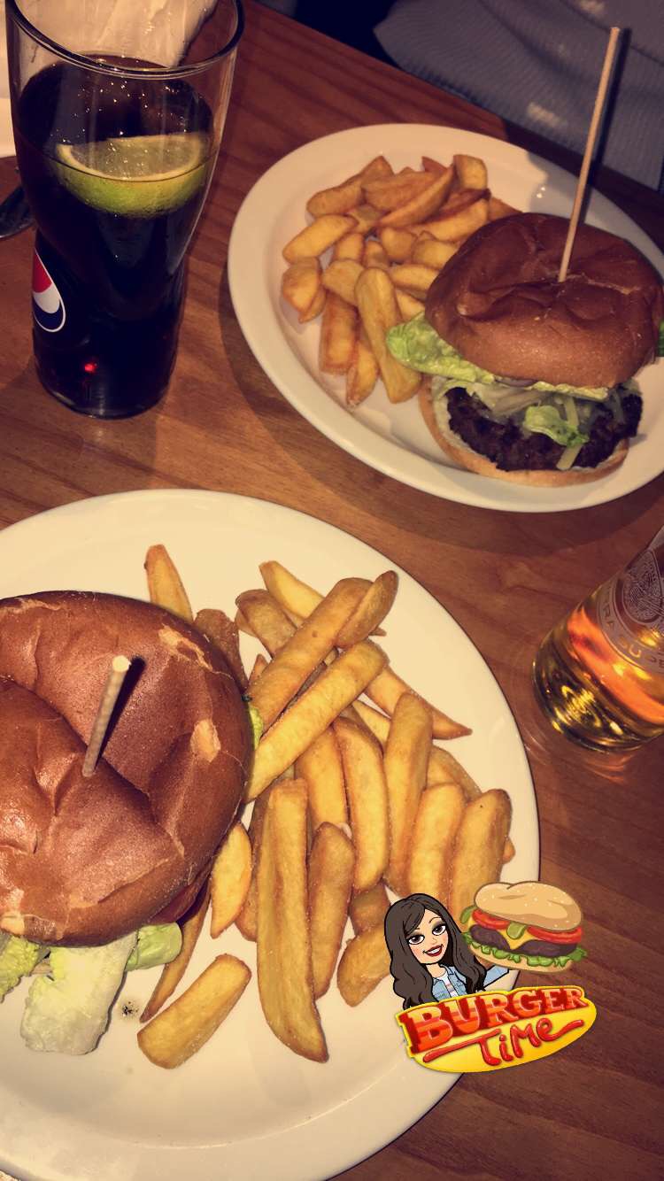 Kalorien q Burger Mit Pommes Essen