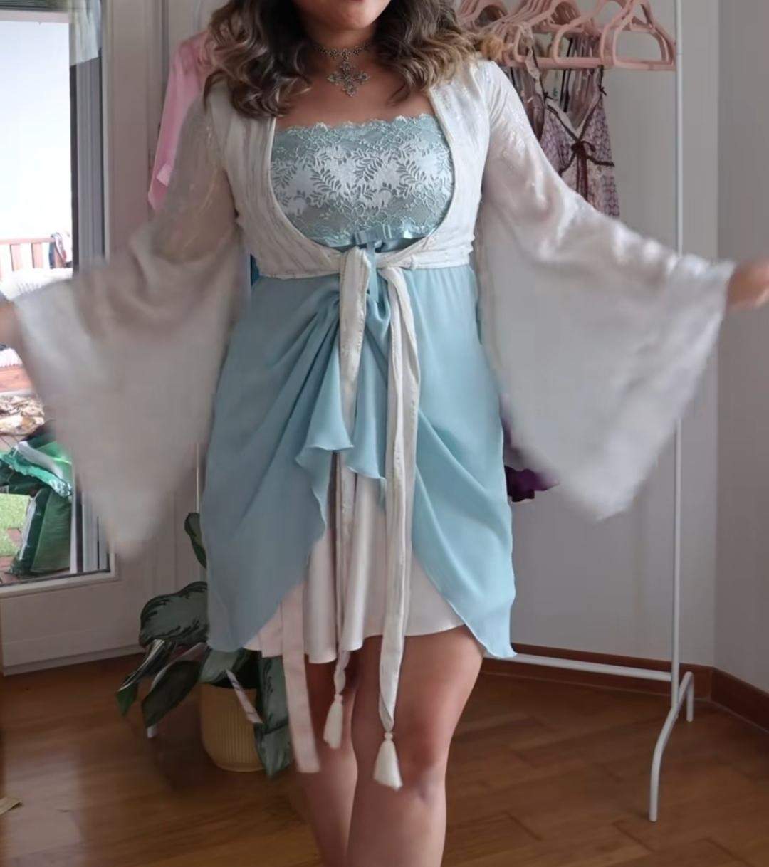 Kann das Outfit zur passenden Jahreszeit gut aussehen? (Liebe, Mädchen
