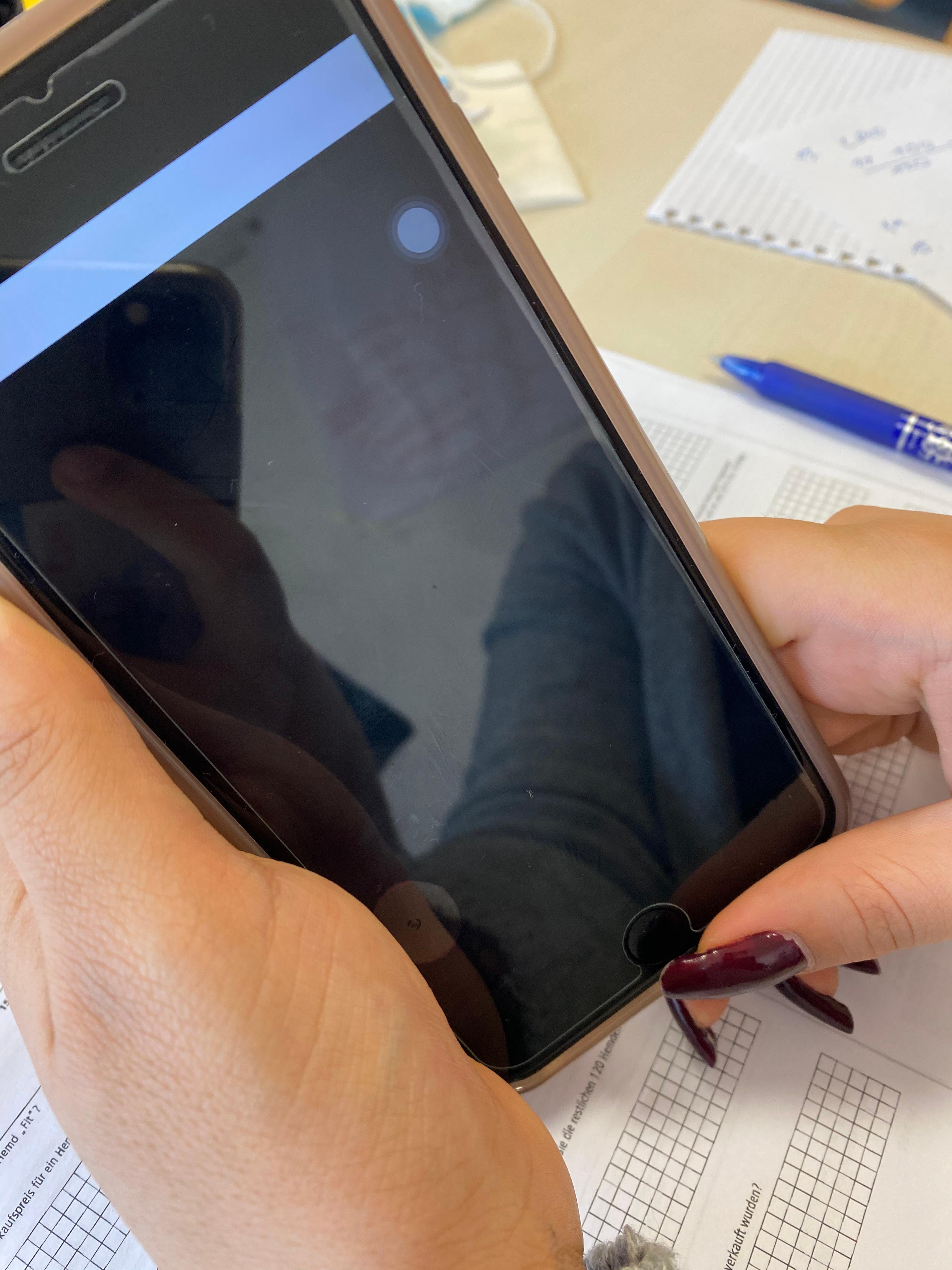 Snapchat macht schluss mit snapcash Kann einer mir sagen warum mein snapchat app nicht funksoniert, liegt