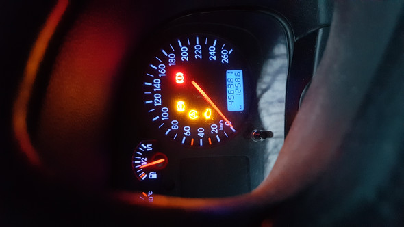 Kann Ich Bei 3 Kontrollleuchten Mit Meinem Auto Weiterfahren Technik Technologie Auto Und Motorrad