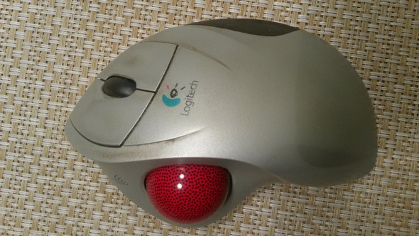 Wie bekomme ich die Logitech Cordless TrackMan Wheel ...