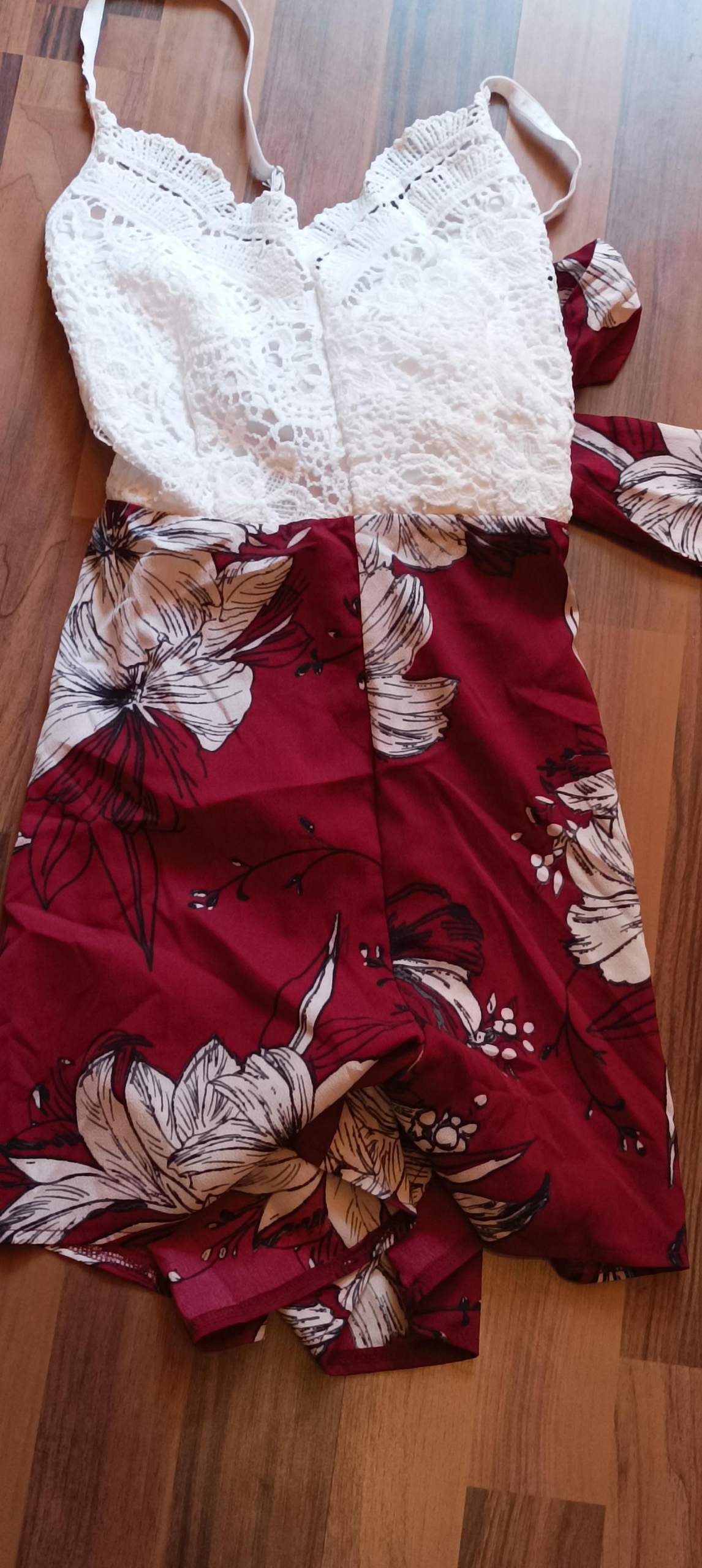 Kann ich diesen Jumpsuit mit meiner weißen Wäsche mit Waschen ...