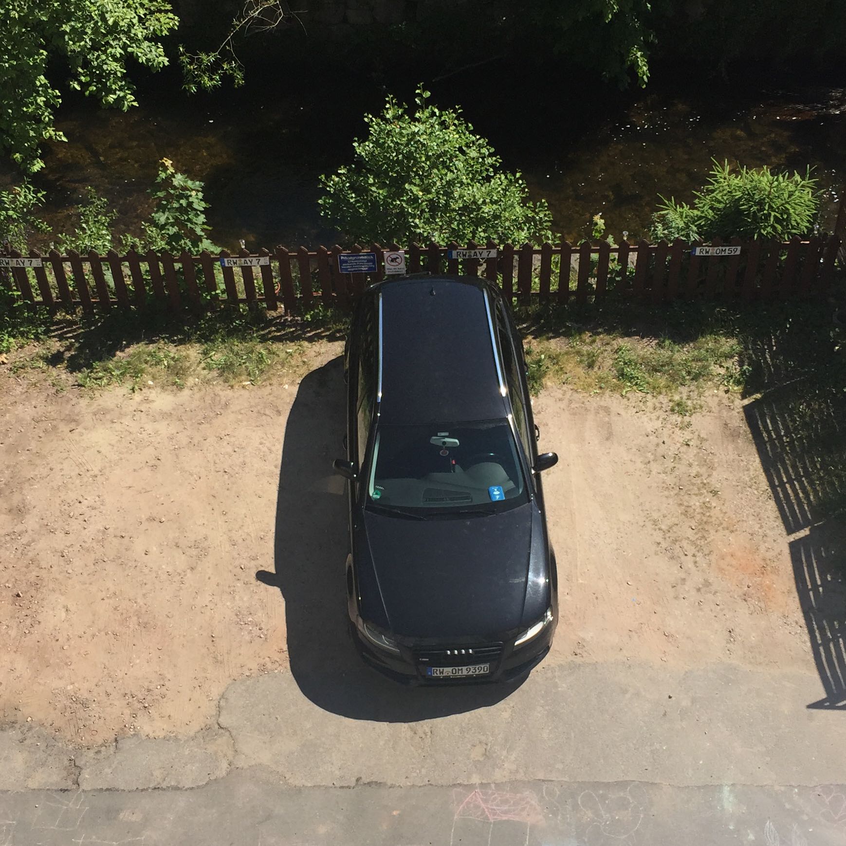 Kann Ich Ohne Genehmigung Ein Carport Oder Eine Fertiggarage Hinstellen Garage