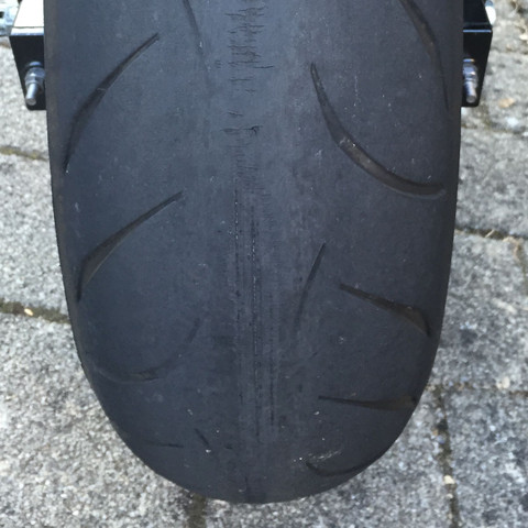 Kann Ich Mit Dem Reifen Noch Fahren Motorrad Verschleiss Motorradreifen