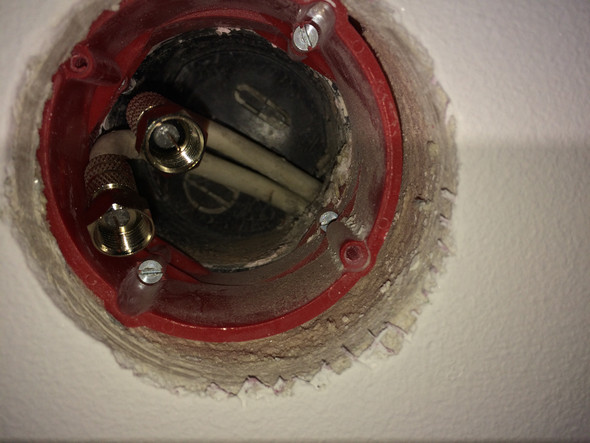 Besagter Kabelanschluss - (Internet, WLAN, Router)