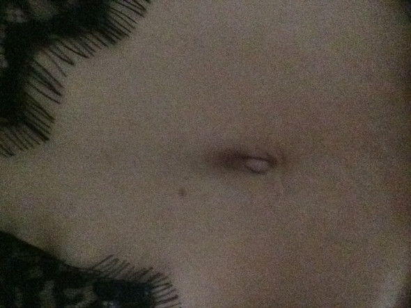 Stehend - (Piercing, Bauch)