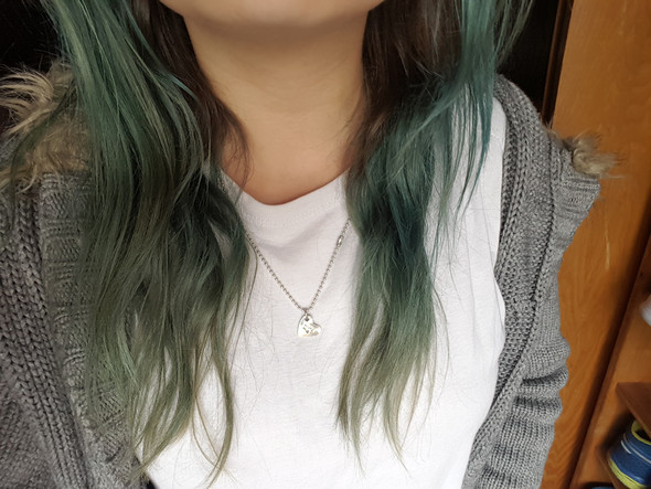 Kann Ich Von Der Haarfarbe Uberreste Von Blauer Tonung Zu Dieser Haarfarbe Ohne Grunstich Haare Braun Blau