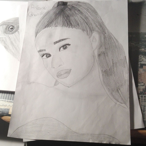 Ariana Grande  - (zeichnen, Rat)