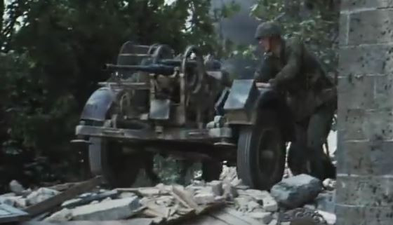 Kann jemand diese Waffe, bzw. dieses Geschütz der Wehrmacht aus dem Film "Der Soldat James Ryan" identifizieren?