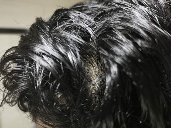 jemand spliss erkennen haare frisur