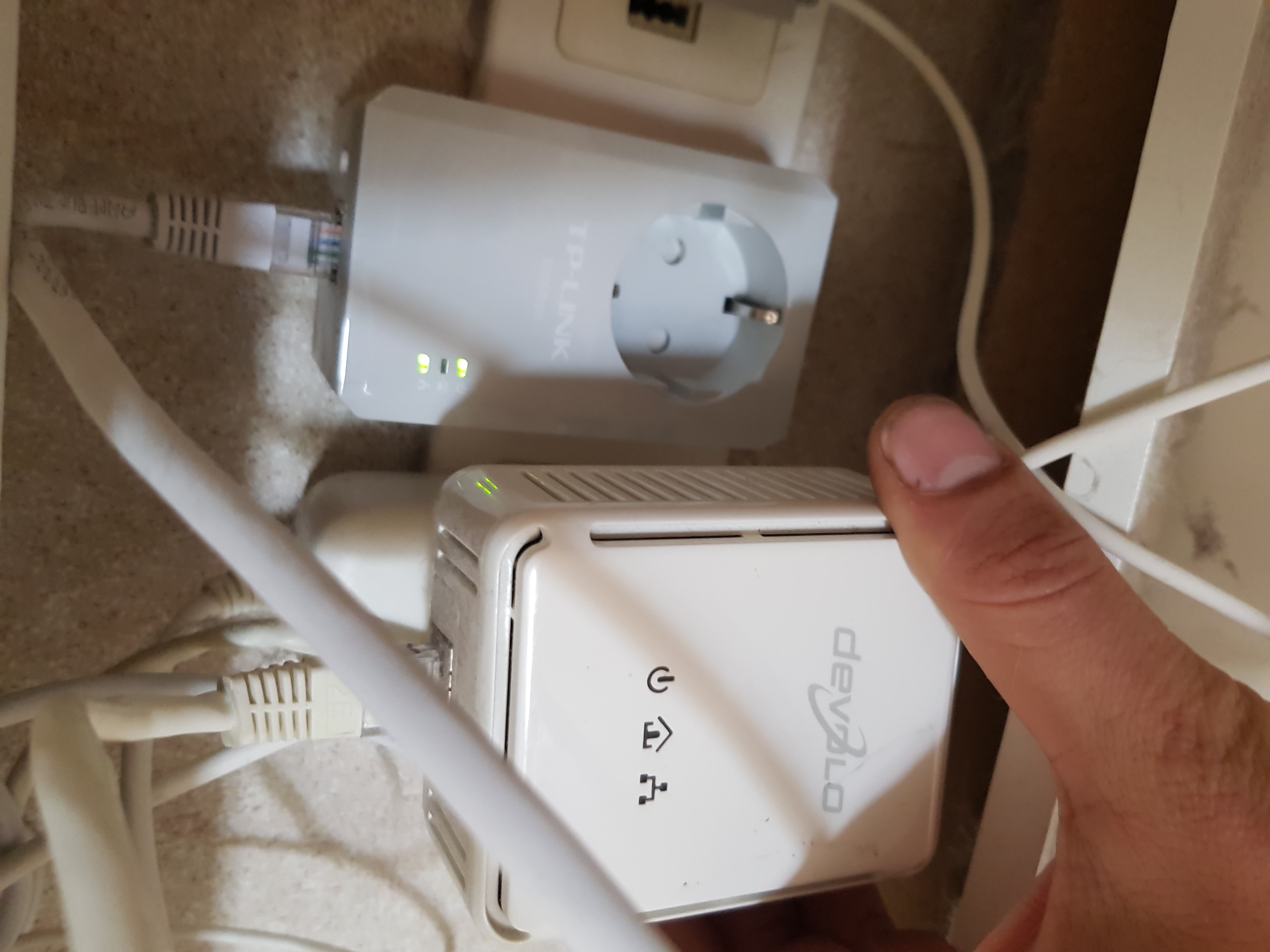 Kann man 2 Powerline Adapter in die selbe Steckdose