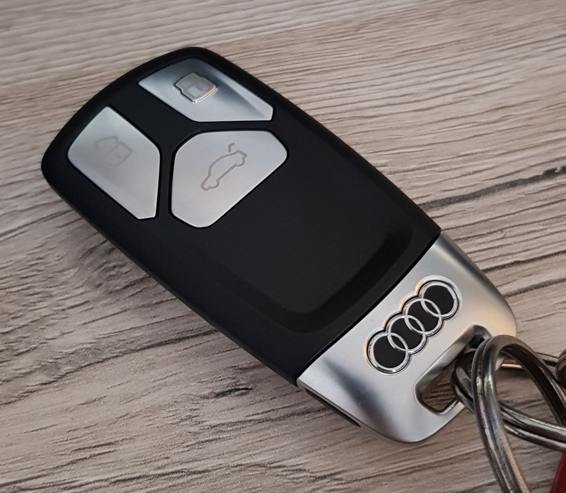 Kann Man Am Audi Komfortschlussel Die Taste Fur Die Heckklappe Deaktivieren Auto Und Motorrad