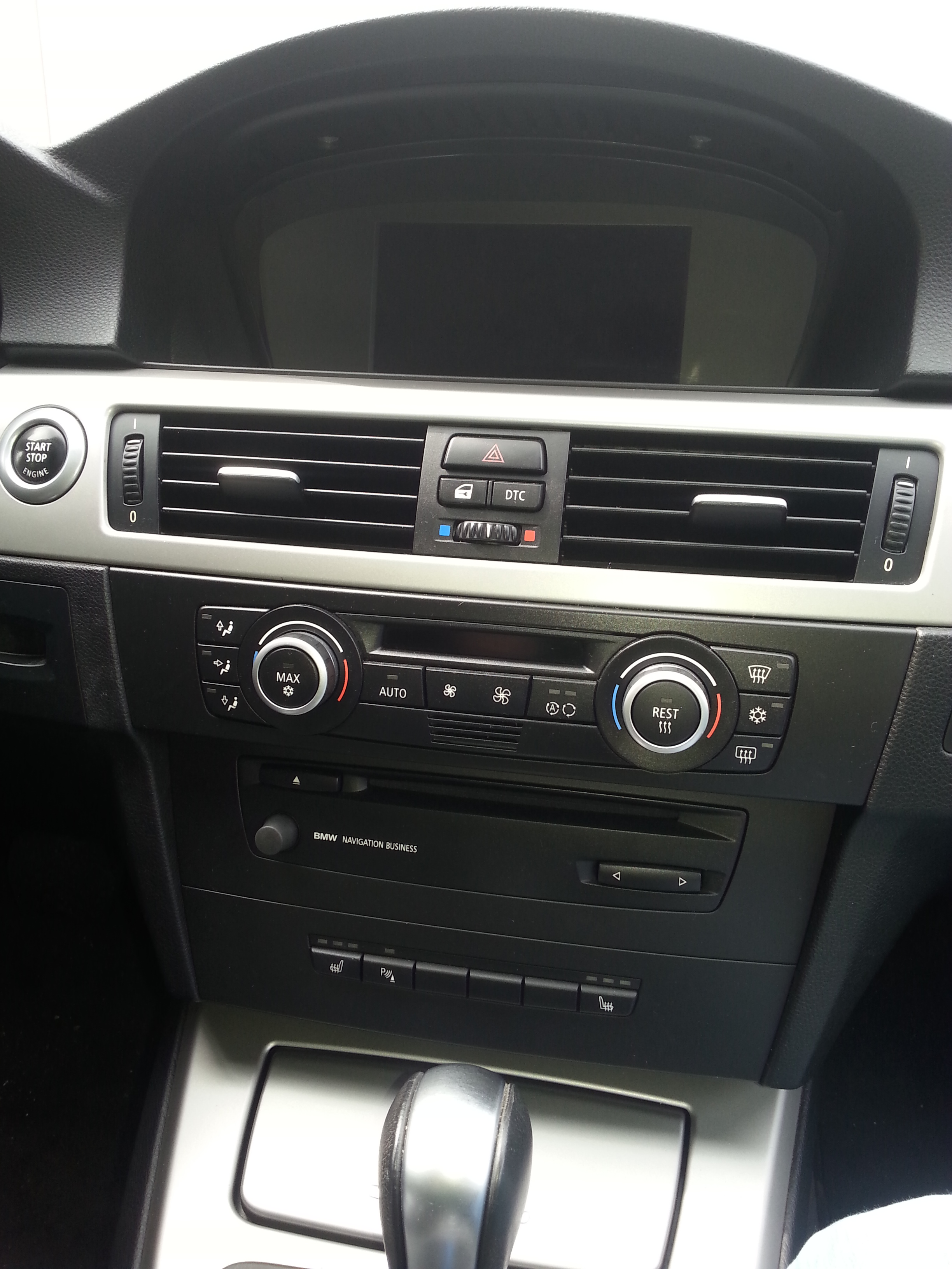kann man beim BMW 320i per Bluetooth musik hören