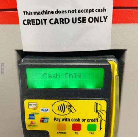 Kann man da mit Bargeld oder Kreditkarte bezahlen?