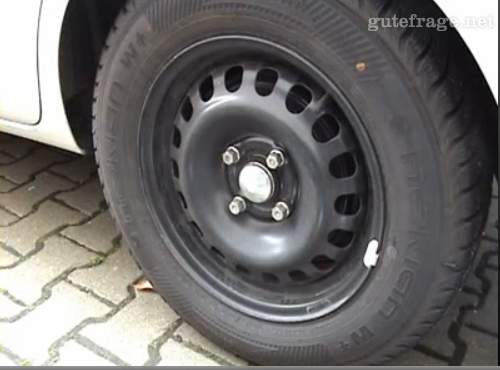 Kann man das mit den Löchern am Reifen entfernen?