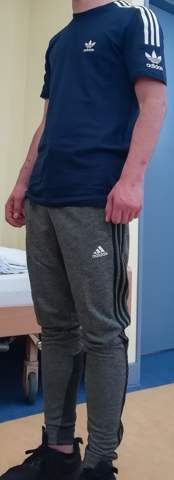 Kann Man Das T Shirt Und Die Jogginghose Kombinieren Bild Klamotten