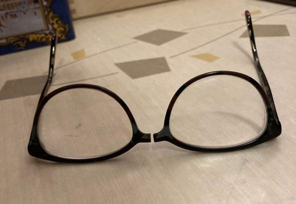 Kann man die Brille reparieren?