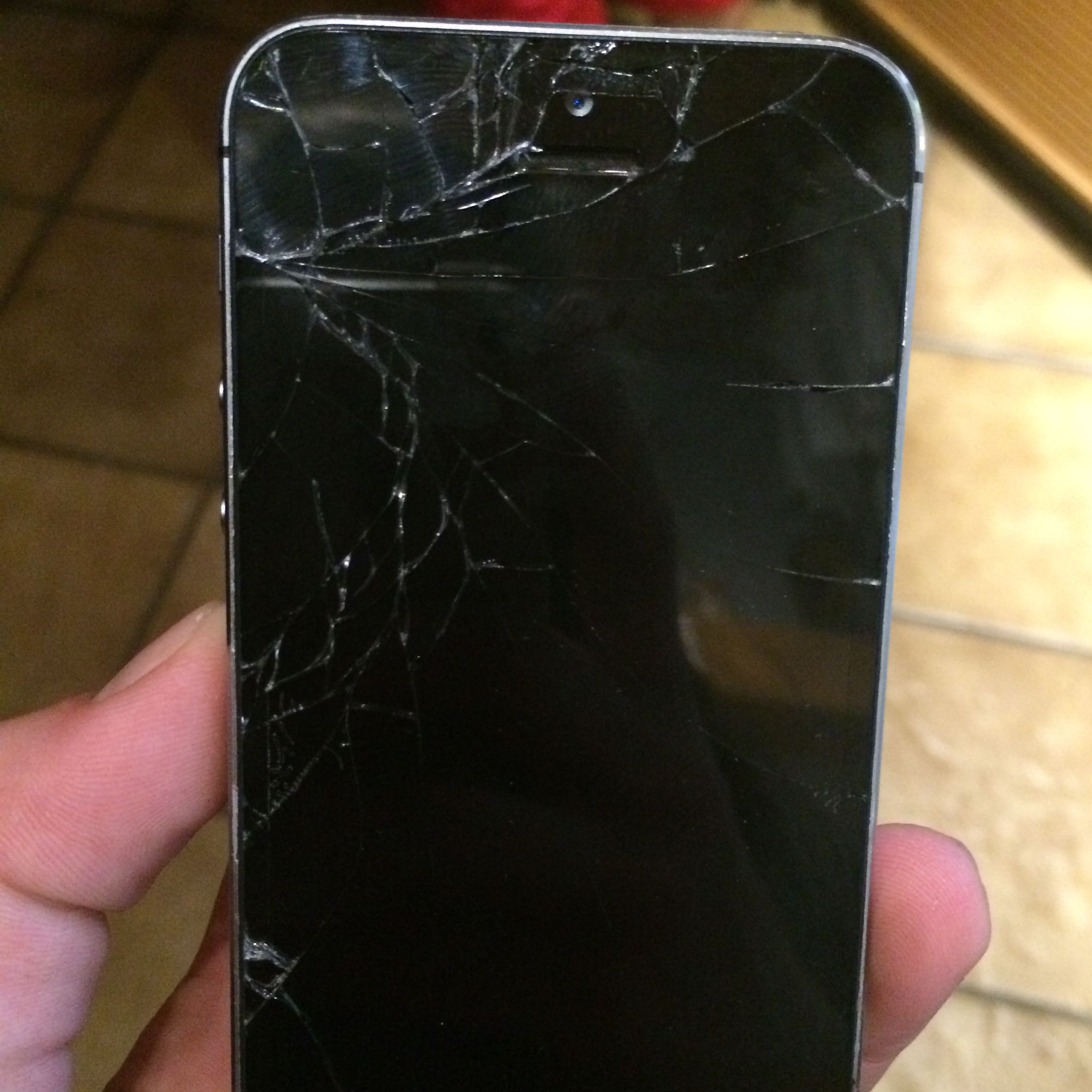 Kann Man Dieses Handy Noch Reparieren Oder Ist Es Endgultig Kaputt Versicherung Reparatur